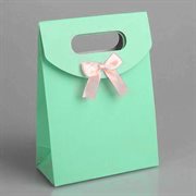 Gavepose - papirpose med sløjfe. Lys turkis/grøn. 17 cm